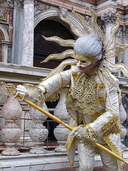 File:Venice , Carnival - panoramio (4).jpg