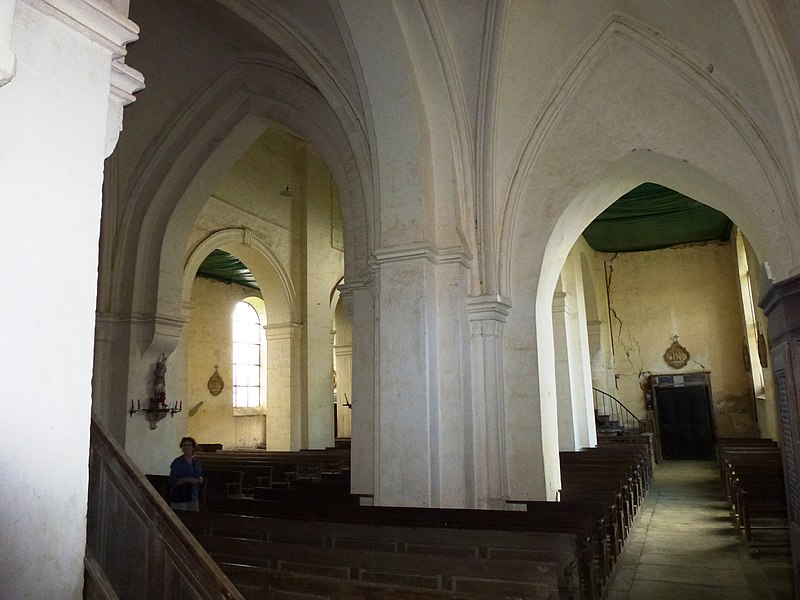 File:Viel-Saint-Rémy (Ardennes) église Saint-Remi, intérieur (2).JPG