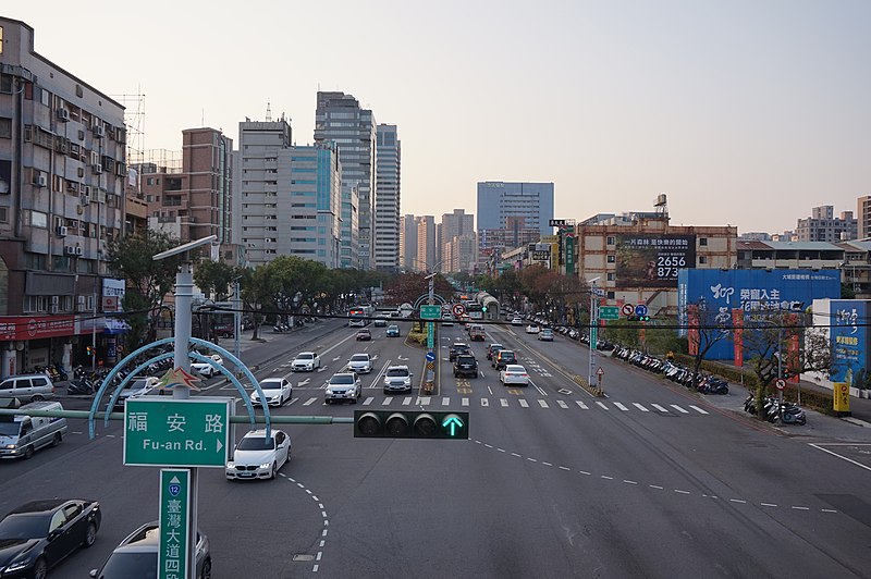 File:View of Taiwan Blvd. near its intersection with Fu-an Rd. 03.jpg