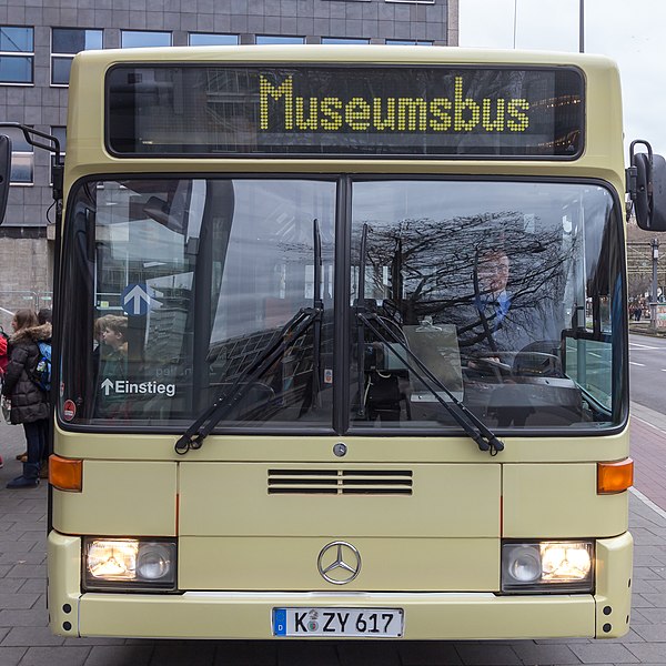 File:Vorstellung und Pressekonferenz Museumsbus Köln-3868.jpg