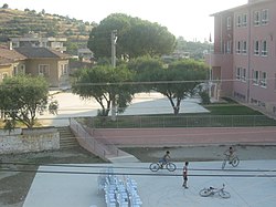 Yamalak okul önü (2004) - panoramio.jpg
