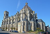 Église Saint-Benoît - Aizenay (Vendée).jpg
