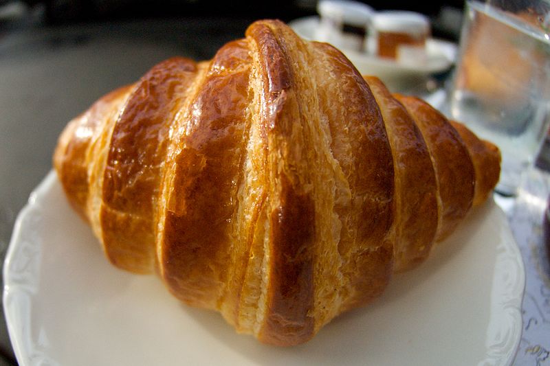 File:00 Croissant. Yum.jpg