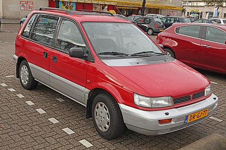 Mitsubishi Space Runner (Europe)