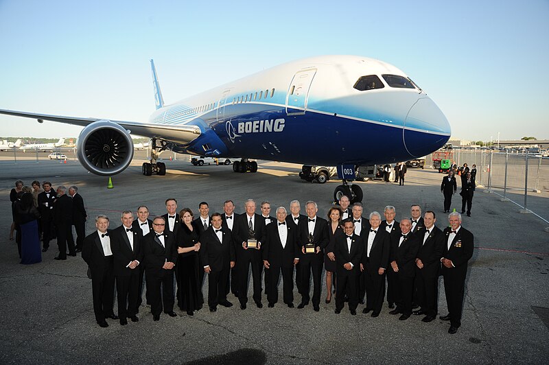 File:2011 Collier Trophy Recipient, the Boeing 787 Dreamliner, and Collier Selection Committee.jpg