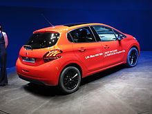 File:2017 Peugeot 208 Active 1.2 facelift Front.jpg - Wikipedia