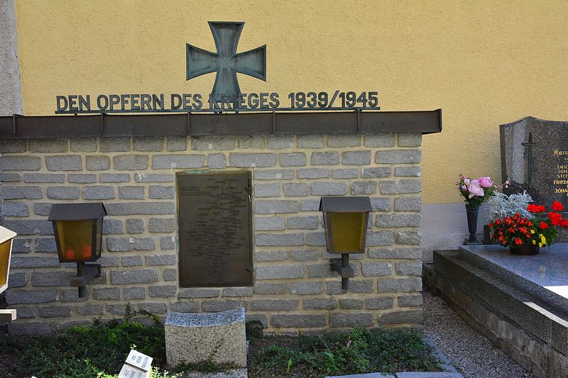 File:2016-09-10 GuentherZ (43) Waldkirchen-Thaya Friedhof Gedenkstaette IglauerSprachinsel.jpg