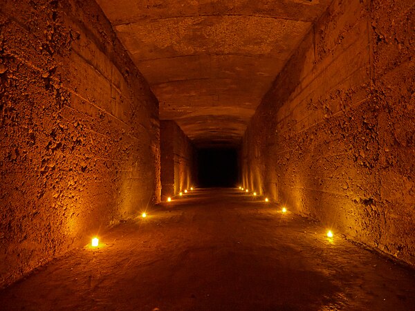 Casernement souterrain.