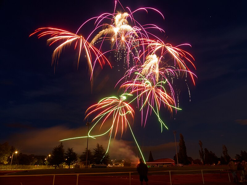 Feu d'artifice à Cernay, le 30 juillet : 800px-2023-07-30_22-17-14_TA-Cernay