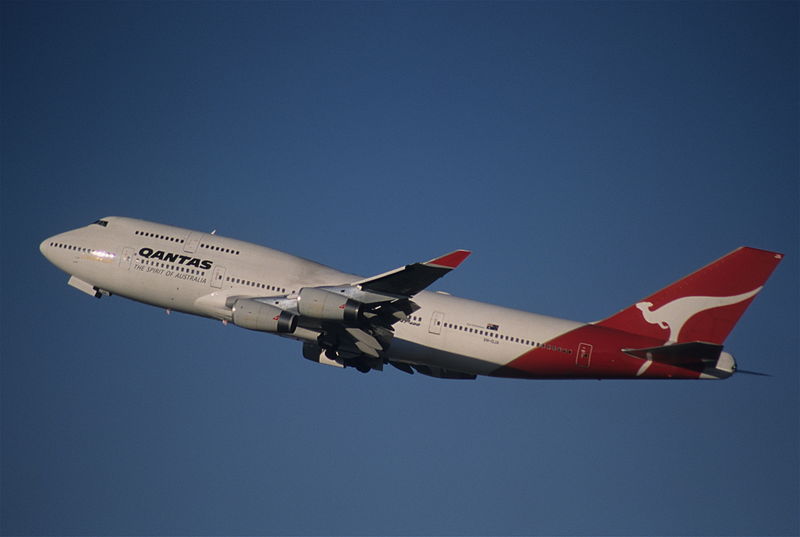 File:68ah - Qantas Boeing 747-438; VH-OJA@SYD;25.08.1999 (4704355315).jpg