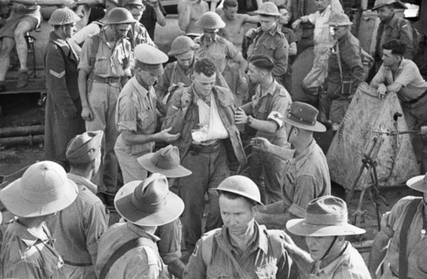 6th Division evacuees arrive in Alexandria after being taken off Crete, 2 June 1941