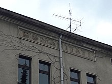 former box house inscription Humanitati