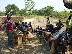 Alphabétisation d'adultes en Côte d'Ivoire 03.jpg