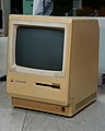 Apple Macintosh Plus (24678854850).jpg