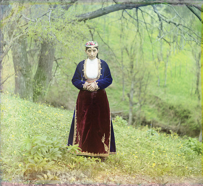 File:Armenian woman in national costume (crop).jpg