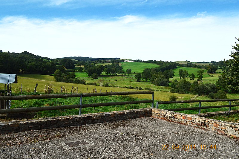 File:Arques, Aveyron, General View.JPG