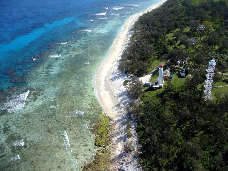 File:Australia lei lighthouse.jpg