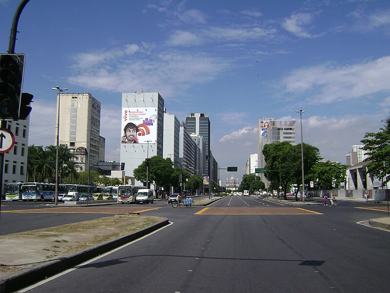 File:Avenida Presidente Vargas, Rio de Janeiro, Brasil (2011-02-04).jpg