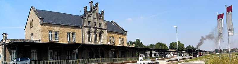 File:Bahnhof Quedlinburg 2.jpg