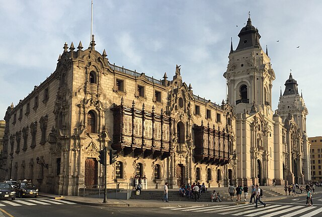 Image: Basílica Catedral Metropolitana de Lima (cropped)