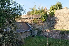 Foto af bastionens laterale ansigt.