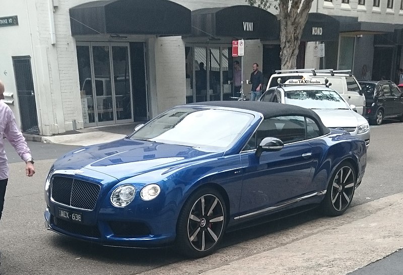 File:Bentley Continental GT Convertible (16560547574).jpg