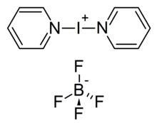 Bis (pyridin) iodonium (I) tetrafluorborat.png