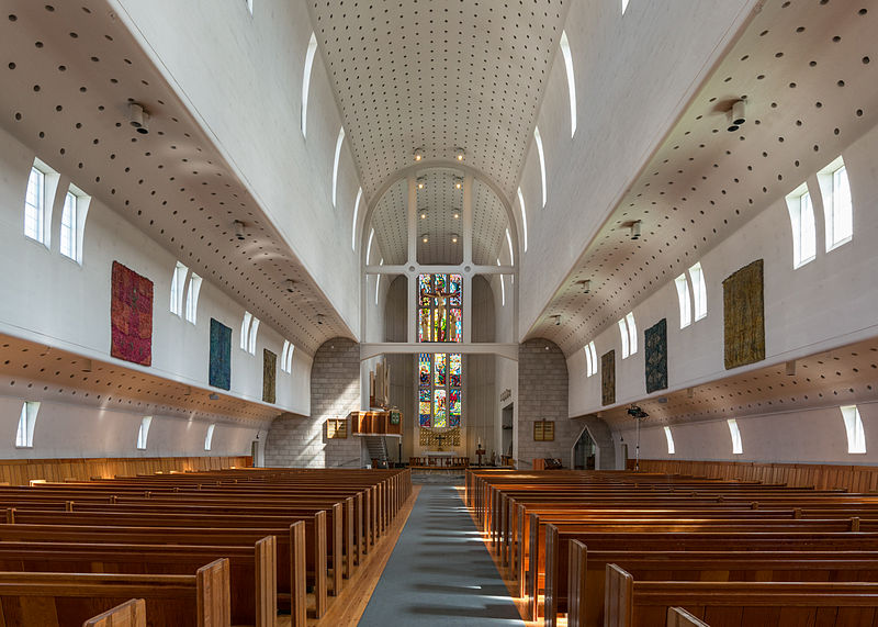 File:Bodø Cathedral, Nave 20150608 1.jpg