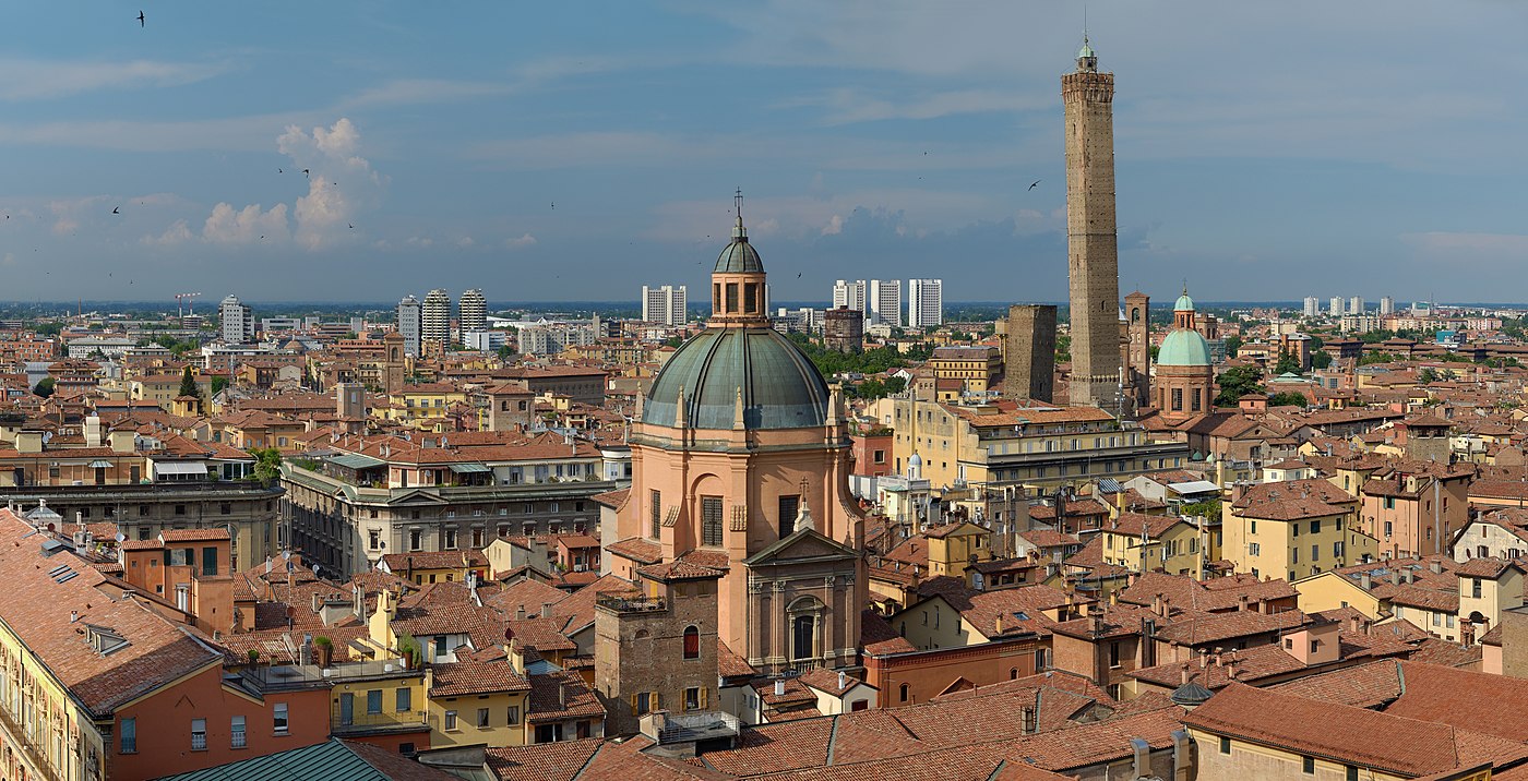 View from the top of the Basilica di San Petronio: the dome of Santuario di Santa Maria della Vita dominates the foreground; the Asinelli (higher) and Garisenda towers ("Due Torri") are seen on the right.