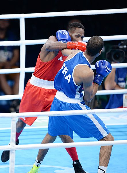 File:Boxing at the 2016 Summer Olympics, Sotomayor vs Amzile 4.jpg