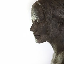 Bronzefigur Sommerkälte