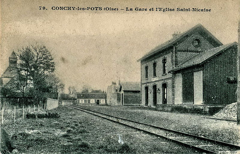File:CONCHY LES POTS - La gare et l'église Saint Nicaise.jpg