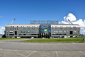 Cars Jeans Stadion (36995264265).jpg