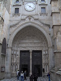 Puerta del reloj (Portal of the Clock) Catedral de Toledo - Puerta.jpg