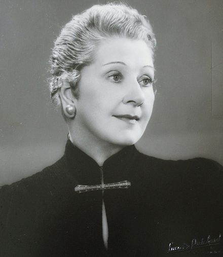 Catherine Doucet (1938).JPG