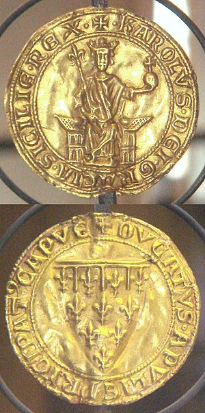 Dois lados de um selo dourado, um representando um homem coroado sentado em um trono, o outro mostrando um brasão com lírios