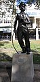 مجسمه ساخته شده توسط جان دابل دی در میدان لستر، لندن