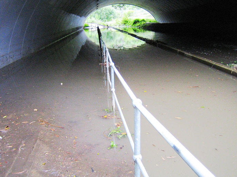 File:Cheltenham tunnel-1w.jpg