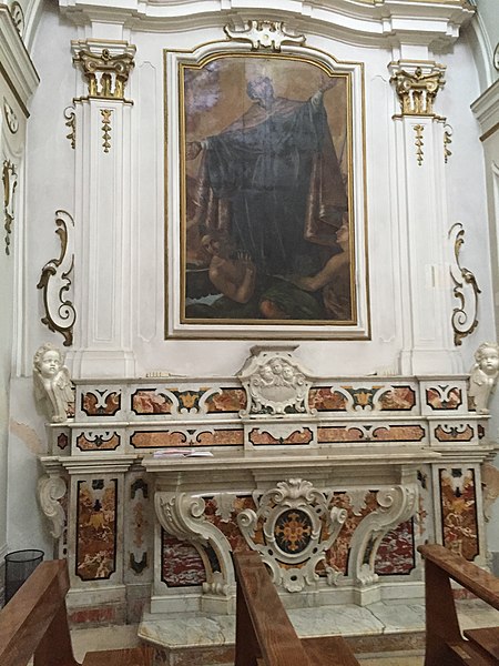 File:Chiesa di Sant'Agostino (Altamura) - Inside - 1.jpg