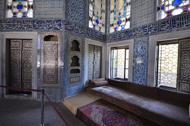 File:Circumcision room - Topkapi Palace (8393771437).jpg