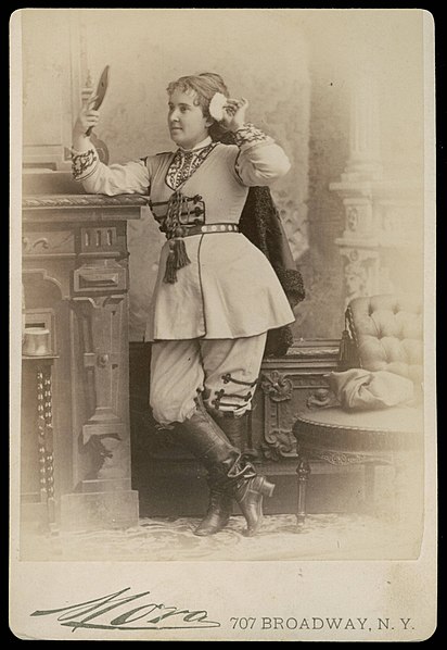 File:Clara Louise Kellogg in costume (NBY 5473).jpg