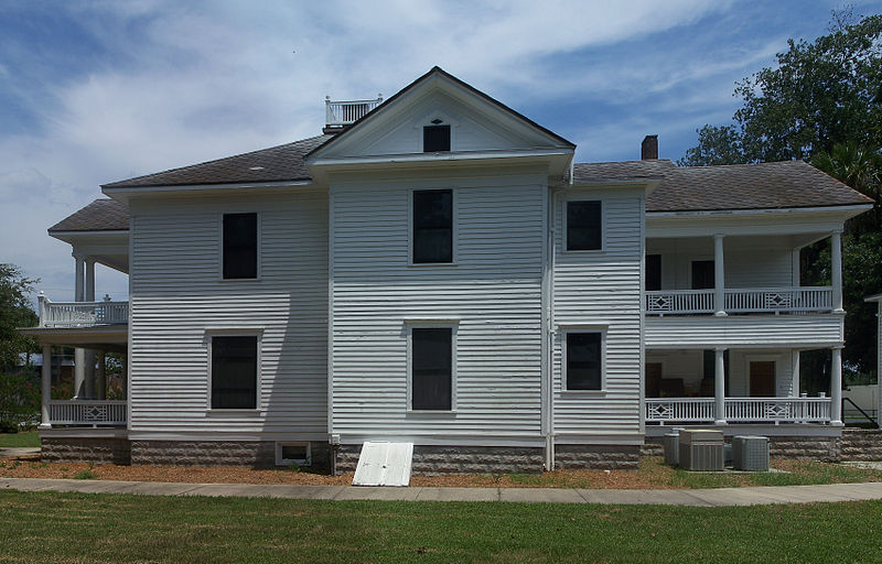 File:Cliffordhouseeustis pano02.jpg