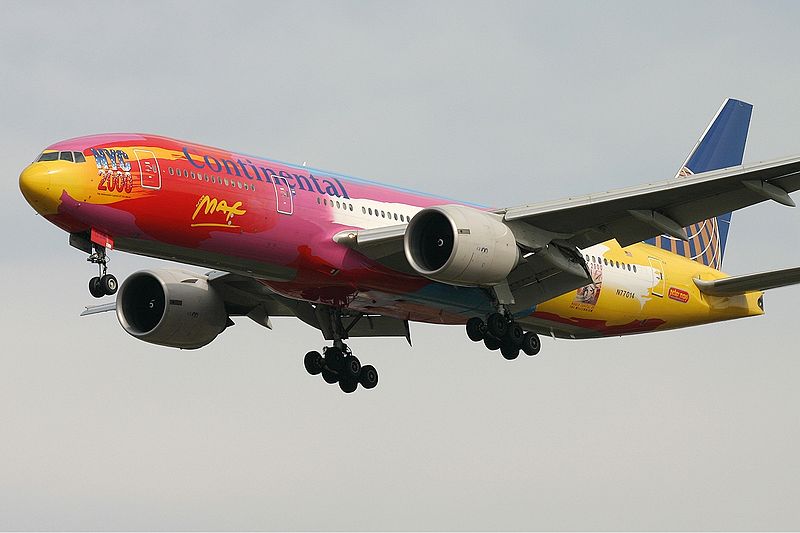 File:Continental Airlines Boeing 777-200ER Peter Max Monty.jpg