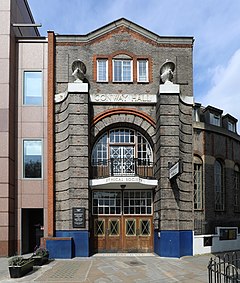 Entrada do Conway Hall