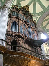 Vista del órgano español.
