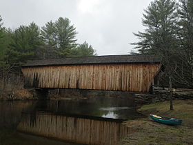 Ponte coperto Corbin, sul ramo nord del Sugar River dove questo confluisce nel ramo principale del fiume a Newport nel New Hampshire