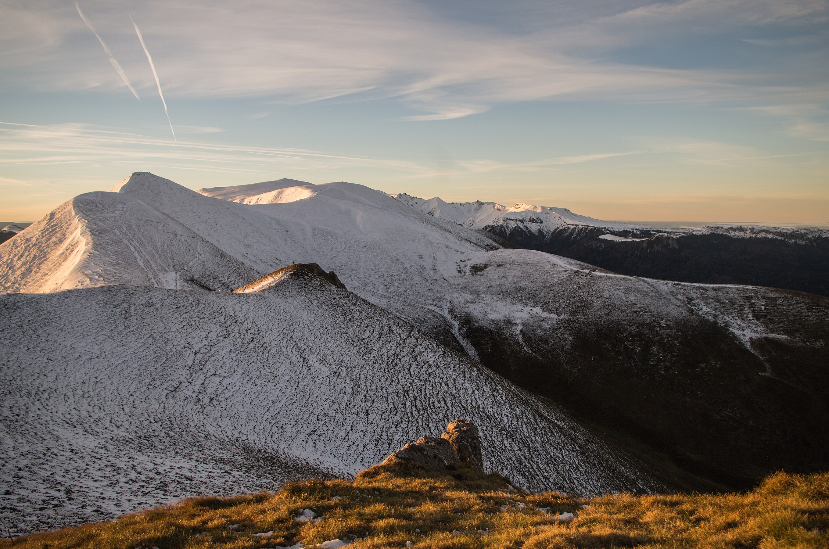 "View on the ridges of the Sancy from the Puy de la Tâche" by JeliaFr