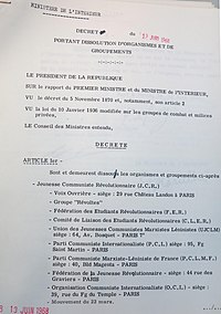 Le décret du 12 juin 1968 dissout 11 organisations d'extrême gauche pour leur participation à Mai 68.