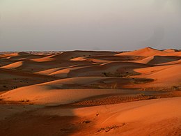 ドバイの近くの砂丘