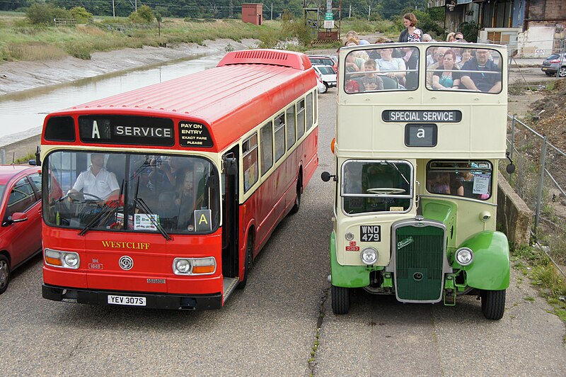 File:Eastern National buses BN1849 (YEV 307S) & CN2383 (WNO 479), 10 September 2011.jpg